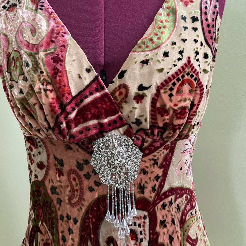 Alexia Admor Paisley Velvet Burnout Tank Top - Picture 2 of 10